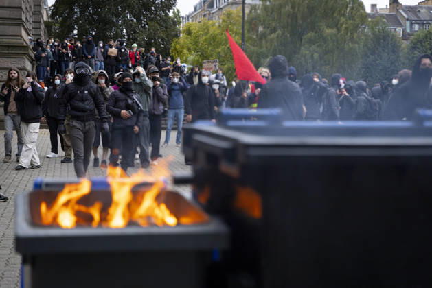 Clashes erupt during student protest in Strasbourg STRASBOURG, FRANCE - OCTOBER 8: Hundreds of students organized a spontaneous protest, often referred to as a wildcat demonstration, that moved through different areas of Strasbourg, France, on October 8, 2026. The demonstration was marked by clashes between protesters and police as students marched through the city during a day of national protest over education conditions and the 2027 education budget. Sathiri Kelpa Anadolu Strasbourg France. Editorial use only. Please get in touch for any other usage.  Copyright: x2026xAnadoluxSathirixKelpax