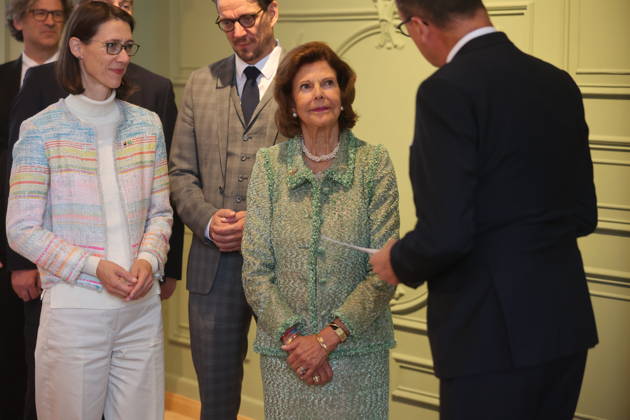 Countess Bettina Bernadotte, Count Björn Bernadotte, Queen Silvia of Sweden, and Uli Burchhardt at the Mentor Foundation’s anniversary celebration on Mainau Island, Mainau, October 8, 2026 Copyright: xAgenturxMatthiasxWehnertx xM.xGränzdörferx