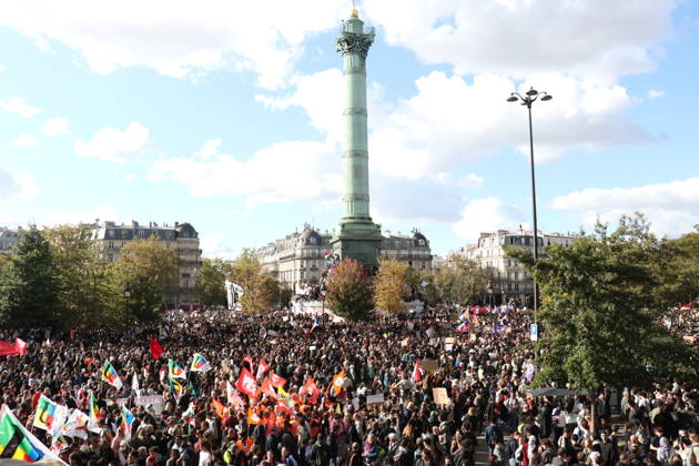 Student mobilization at Place de la Bastille in Paris PARIS, FRANCE – OCTOBER 8, 2026: Students who took part in blockades at several university institutions in Paris, including Paris-Pantheon-Assas University, along with many other students, converge on Place de la Bastille in Paris to voice their demands as part of a day of high school and university student mobilization. Umit Donmez Anadolu Ile-de-France France. Editorial use only. Please get in touch for any other usage. Copyright: x2026xAnadoluxUmitxDonmezx