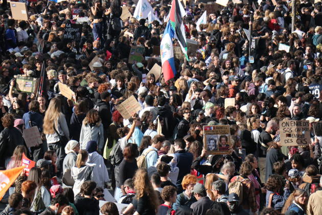 Student mobilization at Place de la Bastille in Paris PARIS, FRANCE – OCTOBER 8, 2026: Students who took part in blockades at several university institutions in Paris, including Paris-Pantheon-Assas University, along with many other students, converge on Place de la Bastille in Paris to voice their demands as part of a day of high school and university student mobilization. Umit Donmez Anadolu Ile-de-France France. Editorial use only. Please get in touch for any other usage. Copyright: x2026xAnadoluxUmitxDonmezx