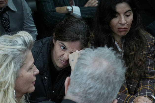 Closing arguments begin in the Maradona s death in Argentina SAN ISIDRO, ARGENTINA - OCTOBER 8: Dalma Maradona (C), daughter of Diego Maradona, reacts as prosecutors and plaintiff attorneys present their closing arguments before Oral Criminal Court No. 7 in San Isidro, Argentina on October 8, 2026. The trial has entered its final stage, with the accusing parties seeking severe penalties against seven medical professionals charged with homicide with eventual intent over allegations of negligent and indifferent medical care that contributed to Maradona’s death. Luciano Gonzalez Anadolu San Isidro Argentina. Editorial use only. Please get in touch for any other usage. Copyright: x2026xAnadoluxLucianoxGonzalezx