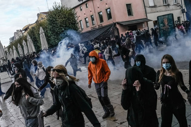 Protest against eduction conditions continues in Nancy NANCY, FRANCE - OCTOBER 8: Police intervene with tear gas during student protest against education conditions in Nancy, France, on October 8, 2026. Students took part in a nationwide high-school mobilization over school conditions and demands for greater education resources. Muhammed Said Tako Anadolu Nancy France. Editorial use only. Please get in touch for any other usage.  Copyright: x2026xAnadoluxMuhammedxSaidxTakox