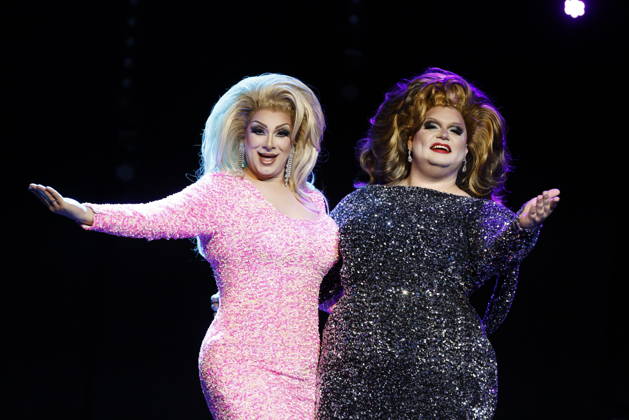 September 1, 2026, Herne, Revue Palast Ruhr: Press conference for the new show Iconics —a mix of travesty, drag, live singing, acrobatics, and dance. Roxy in a light-colored dress and Aria Viderci in a dark-colored dress.
