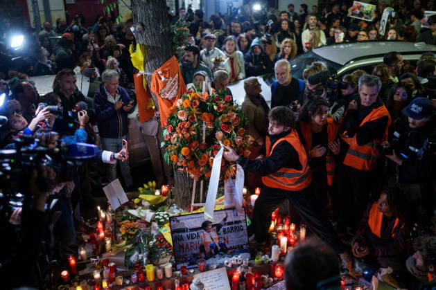 Farewell, Maricarmen Protest from Puerta del Sol to Maricarmen’s Home: Dozens of people leave flowers and candles during the Farewell, Maricarmen protest at Maricarmen’s home, on October 8, 2026, in Madrid, Spain. Many people have left candles, flowers, and signs of encouragement next to the doorway from which Maricarmen was evicted two weeks ago, hours after news broke of the death of the 87-year-old woman. To profit from homes is to traffic in lives. Let no more lives be lost over housing. Thank you, Maricarmen, reads one of the messages of gratitude OCTOBER 8, 2026 PROTEST MARICARMEN TRIBUTE EVICTION EVICTED PERSON SIGNS CANDLES Madrid Madrid, Spain  Copyright: xMatiasxChiofalox 7830216