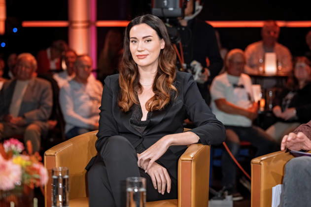 MDR Riverboat Model Gloria Sophie Burkandt during the taping of the MDR talk show Riverboat on October 8, 2026, at Mediacity Leipzig 20261008SFL0074
