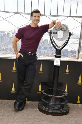 NEW YORK, NY- OCTOBER 8: Parker Young at the Empire State Building to Celebrate the Premiere of CBS New Series, Eternally Yours on October 8, 2026 in New York City. Credit: AdMedia New York City USA  - ZUMAa123 20261008_zaa_a123_100 Copyright: xJohnxFyckex