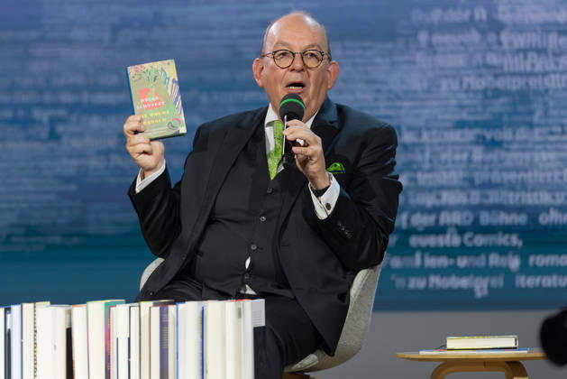 Frankfurt Book Fair 2026: Denis Scheck presents new literature with his series *Druckfrisch · New Books with Denis Scheck*, Frankfurt am Main, Hesse, Germany, Exhibition Grounds