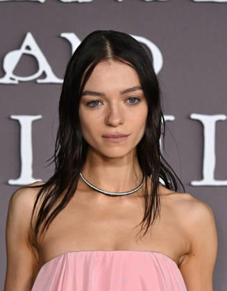 ˜Sense and Sensibility™ Los Angeles Premiere Esme Creed-Miles arriving at the Sense and Sensibility Los Angeles premiere held at the United Theatre in Los Angeles, Ca. on October 7, 2026. Los Angeles United Theatre California USA Copyright: xStarbuck xAFF-USA.COMx