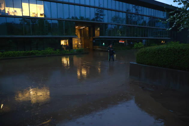 Santiago, October 8, 2026: A mudslide is affecting the area from San Carlos de Apoquindo to Los Dominicos in the Las Condes district, causing widespread damage and sweeping away vehicles and people. Dragomir Yankovic Aton, Chile, Santiago, Chile Aton 1197960 Copyright: DRAGOMIRxYANKOVIC ATONxCHILE