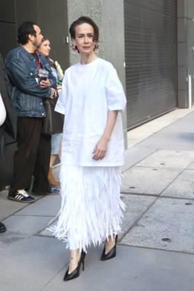 October 8, 2026, New York, New York, USA: SARAH PAULSON arrives at ABC Studios New York USA  - ZUMAh16_ 20261008_zaf_h16_057 Copyright: xDanxHerrickx