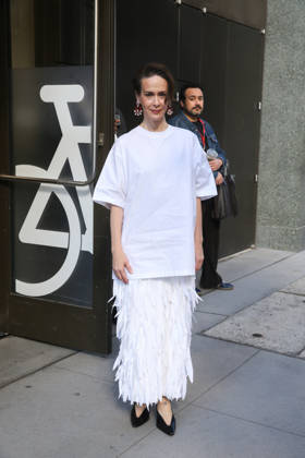 October 8, 2026, New York, New York, USA: SARAH PAULSON arrives at ABC Studios New York USA - ZUMAh16_ 20261008_zaf_h16_060 Copyright: xDanxHerrickx