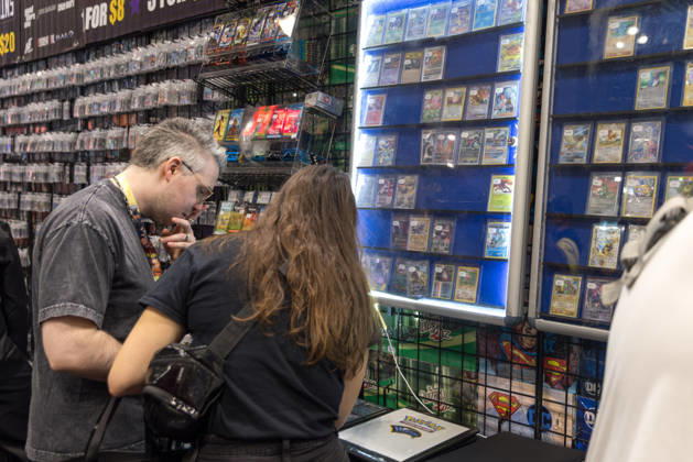 New York Comic Con 2026, People in costumes and makeup pose during New York Comic Con 2026 at the Javits Center in New York City, United States, on Thursday, October 8, 2026. NEW YORK NEW YORK UNITED OF AMERICA Copyright: xVANESSAxCARVALHOx