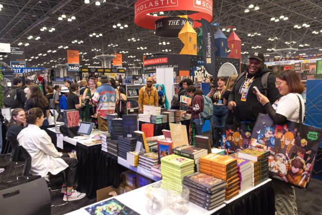 New York Comic Con 2026, People in costumes and makeup pose during New York Comic Con 2026 at the Javits Center in New York City, United States, on Thursday, October 8, 2026. NEW YORK NEW YORK UNITED OF AMERICA Copyright: xVANESSAxCARVALHOx