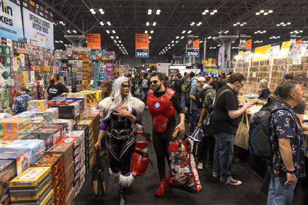 October 8, 2026, New York, New York, USA: People in costumes and makeup pose during New York Comic Con 2026 at the Javits Center in New York City, United States, on Thursday, October 8, 2026. New York USA - ZUMAc233 20261008_zsp_c233_049 Copyright: xVanessaxCarvalhox