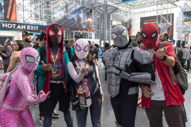 October 8, 2026, New York, New York, USA: People in costumes and makeup pose during New York Comic Con 2026 at the Javits Center in New York City, United States, on Thursday, October 8, 2026. New York USA - ZUMAc233 20261008_zsp_c233_045 Copyright: xVanessaxCarvalhox