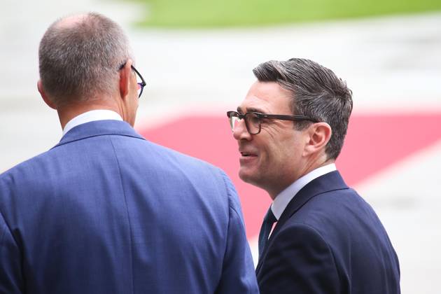 Berlin, Germany, October 8, 2026 Federal Chancellery Reception for the Prime Minister of the United Kingdom German Chancellor Friedrich Merz (CDU) and Andrew Andy Burnham at the reception with military honors Copyright: xdtsxNachrichtenagenturx dts_137596