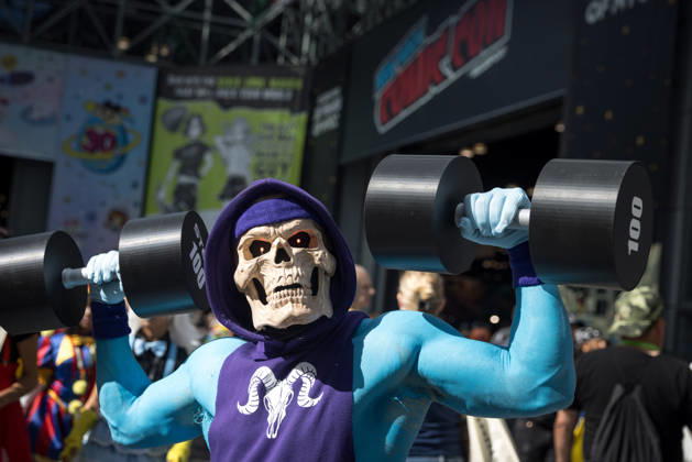 October 8, 2026, New York, New York, USA: People in costumes and makeup pose during New York Comic Con 2026 at the Javits Center in New York City, United States, on Thursday, October 8, 2026. New York USA - ZUMAc233 20261008_zsp_c233_023 Copyright: xVanessaxCarvalhox