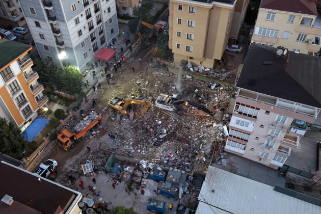 Search and rescue efforts completed in partially collapsed building in Istanbul ISTANBUL, TURKIYE - OCTOBER 9: An aerial view of the area as search and rescue efforts are completed at the site of a seven-story building that partially collapsed in the Maltepe district of Istanbul, Turkiye, on October 09, 2026. Murat Sengul Anadolu Istanbul Turkey. Editorial use only. Please get in touch for any other usage. Copyright: x2026xAnadoluxMuratxSengulx