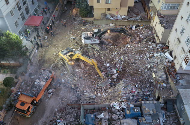 Search and rescue efforts completed in partially collapsed building in Istanbul ISTANBUL, TURKIYE - OCTOBER 9: An aerial view of the area as search and rescue efforts are completed at the site of a seven-story building that partially collapsed in the Maltepe district of Istanbul, Turkiye, on October 09, 2026. Murat Sengul Anadolu Istanbul Turkey. Editorial use only. Please get in touch for any other usage. Copyright: x2026xAnadoluxMuratxSengulx