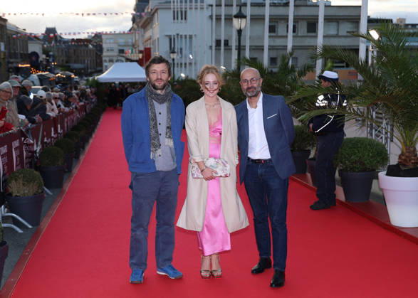Lance Daly, Megan Nic Fhionnghaile, Hugues Peysson Arriving at the opening night of the 37th edition of the Dinard British and Irish Film Festival on October 9, 2026 Denis Guignebourg Bestimage Celebrities at the opening night of the 37th edition of the Dinard British and Irish Film Festival on October 9, 2026, Dinard, France  Copyright: xDenisxGuignebourgx xBestimagexDenisxGuignebourgx xBestimagex