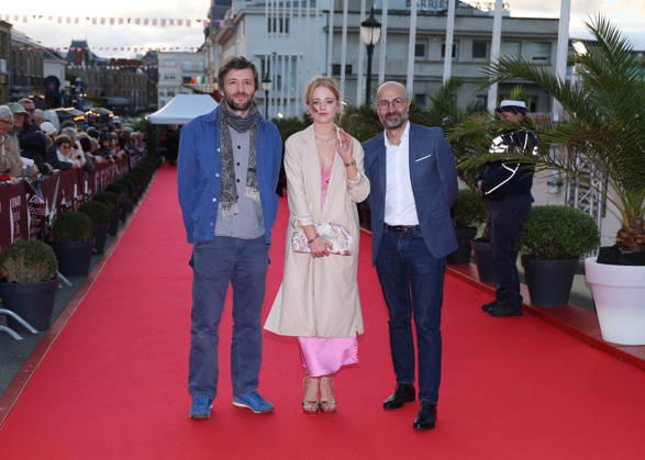 Lance Daly, Megan Nic Fhionnghaile, Hugues Peysson Arriving at the opening night of the 37th edition of the Dinard British and Irish Film Festival on October 9, 2026 Denis Guignebourg Bestimage Celebrities at the opening night of the 37th edition of the Dinard British and Irish Film Festival on October 9, 2026, Dinard, France  Copyright: xDenisxGuignebourgx xBestimagexDenisxGuignebourgx xBestimagex