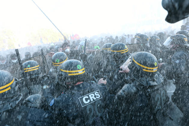 High School And University Student Protest - Paris A CRS riot police squad charges to disperse the protesters, during a nationwide youth demonstration. Nationwide mobilization by high school and university students calling for better teaching and study conditions, increased funding and staffing, an end to overcrowded classrooms and deteriorating infrastructure, and improved access to education, amidst concerns over social inequalities and student financial insecurity in Paris, France, October 8, 2026. Photo by Christophe Michel ABACAPRESS.COM Paris ILE DE FRANCE France Copyright: xMichelxChristophe ABACAx