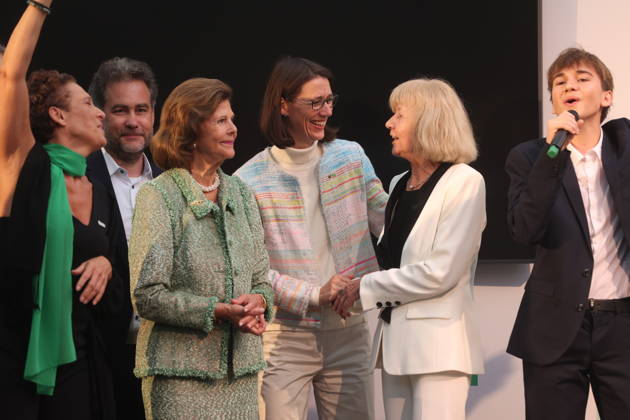 Queen Silvia of Sweden, Countess Bettina Bernadotte, and Monika Brandt at the Mentor Future Prize award ceremony during the Mentor Foundation’s anniversary celebration on Mainau Island, Mainau, October 8, 2026 Copyright: xAgenturxMatthiasxWehnertx xM.xGränzdörferx