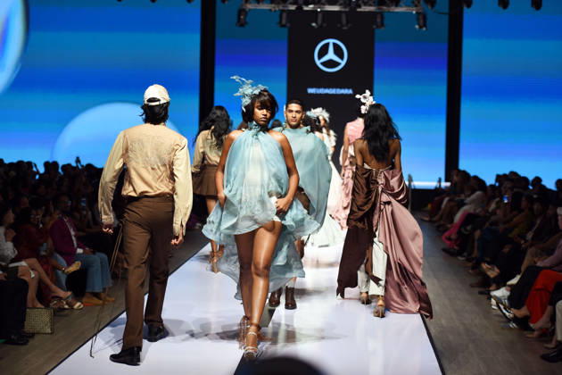 (261009) -- COLOMBO, Oct. 9, 2026 -- Models present creations during the Mercedes-Benz Fashion Week Sri Lanka in Colombo, Sri Lanka on Oct. 8, 2026. The event is held here from Oct. 7 to 11. (Photo by Xinhua) SRI LANKA-COLOMBO-FASHION WEEK GayanxSameera