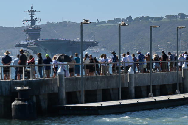 USS Abraham Lincoln returns to home port of San Diego after near-record deployment SAN DIEGO, UNITED STATES - OCTOBER 08: The USS Abraham Lincoln Nimitz-class aircraft carrier approaches its homeport at Naval Air Station North Island on return from its historic 10-month deployment on October 8, 2026 as seen from the Port of San Diego in San Diego, California, United States. The USS Abraham Lincoln (CVN 72) set a U.S. Navy record spending over 260 days consecutively at sea without a port call while playing a key role in Operation Epic Fury and regional maritime security operations in the Middle East. Carlos A. Moreno Anadolu San Diego United States. Editorial use only. Please get in touch for any other usage. Copyright: x2026xAnadoluxCarlosxA.xMorenox