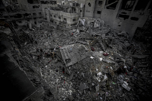 Israeli army continues its attacks on Gaza despite the ceasefire GAZA CITY, PALESTINE - OCTOBER 9: A general view of the destruction as Palestinian civilians and emergency responders search through the debris of damaged residential buildings following an Israeli military airstrike in the Sabra neighborhood, south of Gaza City, Palestine on October 9, 2026. Multiple dead and wounded, including women and children, were reported as rescue teams worked under severe resource shortages to extract survivors from beneath destroyed structures. Saeed M. M. T. Jaras Anadolu Gaza City Gaza. Editorial use only. Please get in touch for any other usage.  Copyright: x2026xAnadoluxSaeedxM.xM.xT.xJarasx