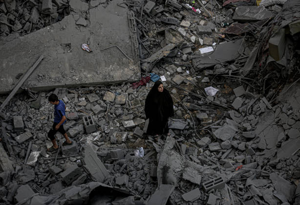 Israeli army continues its attacks on Gaza despite the ceasefire GAZA CITY, PALESTINE - OCTOBER 9: Palestinian civilians and emergency responders search through the debris of damaged residential buildings following an Israeli military airstrike in the Sabra neighborhood, south of Gaza City, Palestine on October 9, 2026. Multiple dead and wounded, including women and children, were reported as rescue teams worked under severe resource shortages to extract survivors from beneath destroyed structures. Saeed M. M. T. Jaras Anadolu Gaza City Gaza. Editorial use only. Please get in touch for any other usage.  Copyright: x2026xAnadoluxSaeedxM.xM.xT.xJarasx