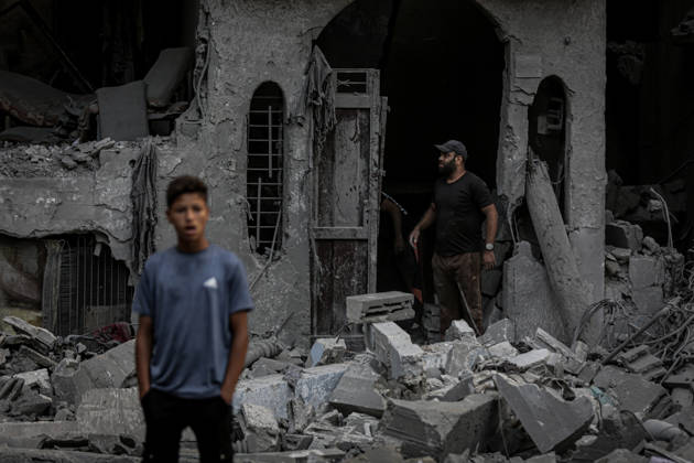 Israeli army continues its attacks on Gaza despite the ceasefire GAZA CITY, PALESTINE - OCTOBER 9: Palestinian civilians and emergency responders search through the debris of damaged residential buildings following an Israeli military airstrike in the Sabra neighborhood, south of Gaza City, Palestine on October 9, 2026. Multiple dead and wounded, including women and children, were reported as rescue teams worked under severe resource shortages to extract survivors from beneath destroyed structures. Saeed M. M. T. Jaras Anadolu Gaza City Gaza. Editorial use only. Please get in touch for any other usage.  Copyright: x2026xAnadoluxSaeedxM.xM.xT.xJarasx