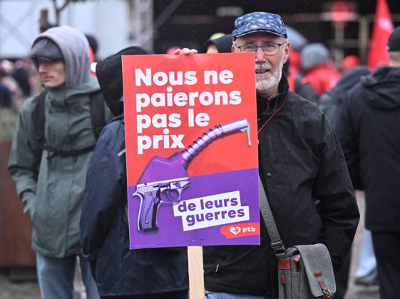 FGTB national demonstration « Pas dans nos poches ! » BRUSSELS, BELGIUM - OCTOBER 09 : FGTB national demonstration « Pas dans nos poches ! » against federal government budget measures on October 9, 2026 in Brussels, Belgium, 09 10 2026 Brussels Belgium Copyright: xDidierxLebrunx