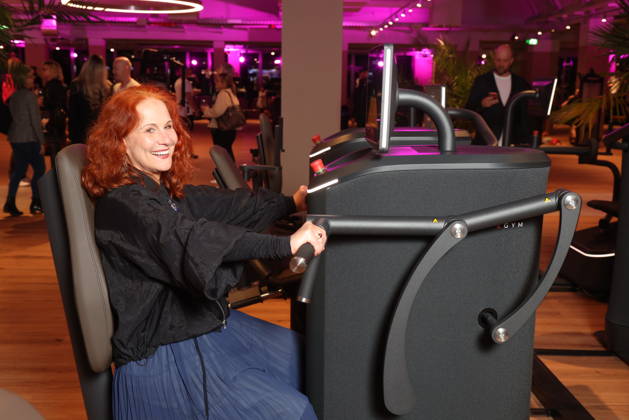 Actress Christiane Leuchtmann: Fitness Equipment Instead of the Red Carpet—The Sports Club’s 20th fitness center opened in Hamburg’s Poppenbüttel district, and celebrity guests immediately tried out the fitness and wellness equipment, including the ladies’ area, saunas, and relaxation pool, spread across 5,000 square meters, Hamburg, October 8, 2026