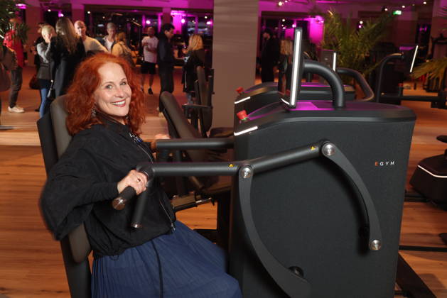 Actress Christiane Leuchtmann: Fitness Equipment Instead of the Red Carpet—The Sports Club’s 20th fitness center opened in Hamburg’s Poppenbüttel district, and celebrity guests immediately tried out the fitness and wellness equipment, including the ladies’ area, saunas, and relaxation pool, spread across 5,000 square meters, Hamburg, October 8, 2026