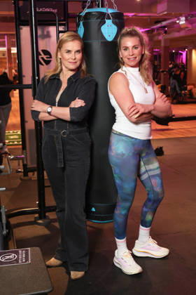 Actress Andrea Lüdke with boxer Natalie Zimmermann; fitness equipment instead of a red carpet—the Sports Club’s 20th fitness studio opened in Hamburg’s Poppenbüttel district, where celebrity guests immediately tried out the fitness and wellness equipment, including the ladies’ area, saunas, and relaxation pool, spread across 5,000 square meters, Hamburg, October 8, 2026