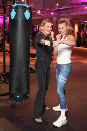 Actress Andrea Lüdke with boxer Natalie Zimmermann; fitness equipment instead of a red carpet—the Sports Club’s 20th fitness studio opened in Hamburg’s Poppenbüttel district, where celebrity guests immediately tried out the fitness and wellness equipment, including the ladies’ area, saunas, and relaxation pool, spread across 5,000 square meters, Hamburg, October 8, 2026