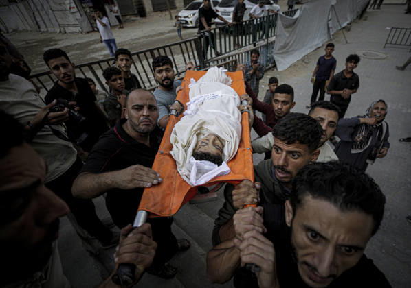 Israeli army continues its attacks on Gaza despite the ceasefire GAZA CITY, GAZA, PALESTINE - OCTOBER 9: (EDITORS NOTE: Image depicts death) The bodies of those killed in an Israeli airstrike targeting the Es-Sabra neighborhood in southern Gaza City are brought to Al-Shifa Hospital in Gaza City, Gaza Palestine on October 9, 2026. Multiple dead and wounded, including women and children, were reported. Saeed M. M. T. Jaras Anadolu Gaza City Gaza. Editorial use only. Please get in touch for any other usage.  Copyright: x2026xAnadoluxSaeedxM.xM.xT.xJarasx
