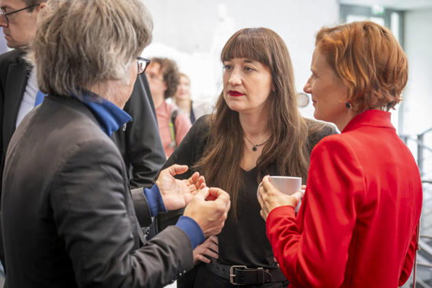 Social Security Conference, EUR, Germany, Berlin, October 9, 2026: Heidi Reichinnek and Katja Kipping in conversation with a participant at the Social Advice conference. The Left Party parliamentary group in the Bundestag is hosting a conference on social security and solidarity across society, with participants from the worlds of politics and civil society.