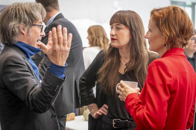 Social Security Conference, EUR, Germany, Berlin, October 9, 2026: Heidi Reichinnek and Katja Kipping in conversation with a participant at the Social Advice conference. The Left Party parliamentary group in the Bundestag is hosting a conference on social security and solidarity across society, with participants from the worlds of politics and civil society.