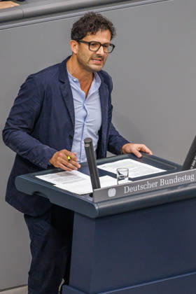 Bundestag Luigi Pantisano The Left in the German Bundestag on October 9, 2026, in Berlin, Berlin, Germany, Bundestag