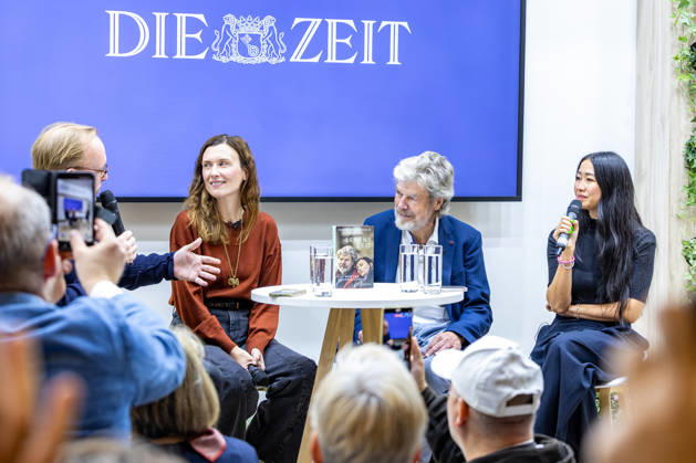 Reinhold Messner at the Frankfurt Book Fair 2026 09 10 2026 Legendary mountaineer Reinhold Messner and his wife Diane Messner will present their joint book *Lebenszeit: On the Value of Transience* at the 2026 Fr