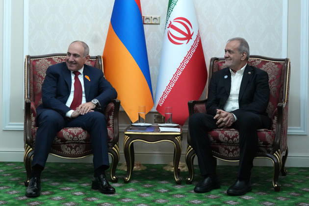 Masoud Pezeshkian - Nikol Pashinyan meeting in Turkmenistan TURKMENBASHI, TURKMENISTAN - OCTOBER 09: (----EDITORIAL USE ONLY - MANDATORY CREDIT - IRANIAN PRESIDENCY HANDOUT - NO MARKETING NO ADVERTISING CAMPAIGNS - DISTRIBUTED AS A SERVICE TO CLIENTS----) Iranian President Masoud Pezeshkian (R), who is in the Avaza region near Turkmenbashi, Turkmenistan, to attend the Commonwealth of Independent States (CIS) Leaders Summit and the Caspian Sea Environmental Meeting, meets with Armenian Prime Minister Nikol Pashinyan on October 09, 2026. Iranian Presidency Handout Anadolu Turkmenbashi Turkmenistan. Editorial use only. Please get in touch for any other usage. Copyright: x2026xAnadoluxIranianxPresidencyx xHandoutx