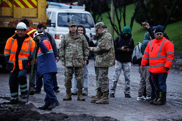 Santiago, October 9, 2026: Consequences of a mudslide that affected the area from San Carlos de Apoquindo to Los Dominicos in the Las Condes district, causing widespread damage and sweeping away vehicles and people. Diego Martin Aton, Chile, Aton 1198061 jpeg  Copyright: DIEGOxMARTIN ATONxCHILE