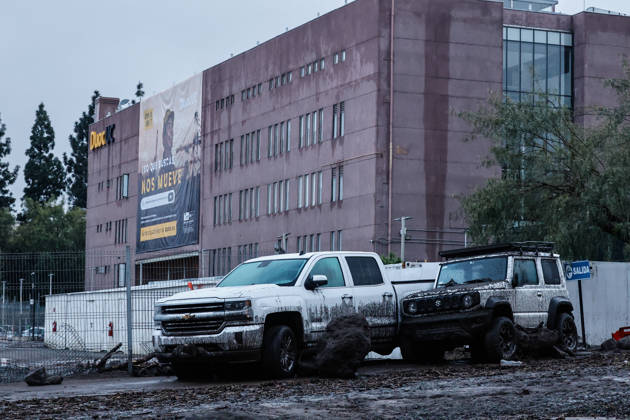 Santiago, October 9, 2026: Consequences of a mudslide that affected the area from San Carlos de Apoquindo to Los Dominicos in the Las Condes district, causing widespread damage and sweeping away vehicles and people. Diego Martin Aton, Chile, Aton 1198066 jpeg  Copyright: DIEGOxMARTIN ATONxCHILE