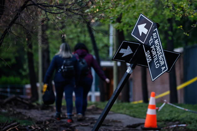 Santiago, October 9, 2026: Consequences of a mudslide that affected the area from San Carlos de Apoquindo to Los Dominicos in the Las Condes district, causing widespread damage and sweeping away vehicles and people. Diego Martin Aton, Chile, Aton 1198062 jpeg  Copyright: DIEGOxMARTIN ATONxCHILE