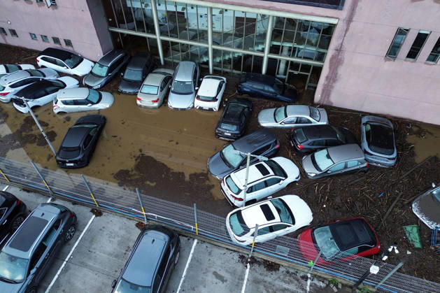 Santiago, October 9, 2026: Consequences of a mudslide that affected the area from San Carlos de Apoquindo to Los Dominicos in the Las Condes district, causing widespread damage and sweeping away vehicles and people. Diego Martin Aton, Chile, Aton 1198082 jpeg  Copyright: DIEGOxMARTIN ATONxCHILE