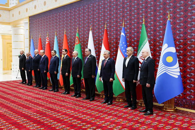 Commonwealth of Independent States Summit in Turkmenistan TURKMENBASHI, TURKMENISTAN - OCTOBER 09: (----EDITORIAL USE ONLY - MANDATORY CREDIT - IRANIAN PRESIDENCY HANDOUT - NO MARKETING NO ADVERTISING CAMPAIGNS - DISTRIBUTED AS A SERVICE TO CLIENTS----) Azerbaijani President Ilham Aliyev (L), Armenian Prime Minister Nikol Pashinyan (2nd L), Belarusian President Alexander Lukashenko (3rd L), Kazakh President Kassym-Jomart Tokayev (4th L), Kyrgyz President Sadyr Japarov (5th L), Turkmen President Serdar Berdimuhamedov (6th L), Russian President Vladimir Putin (5th R), Tajik President Emomali Rahmon (4th R), Uzbek President Shavkat Mirziyoyev (3rd R), and Iranian President Masoud Pezeshkian (2nd R) pose for a family photo during the Common Copyright: x2026xAnadoluxIranianxPresidencyx xHandoutx