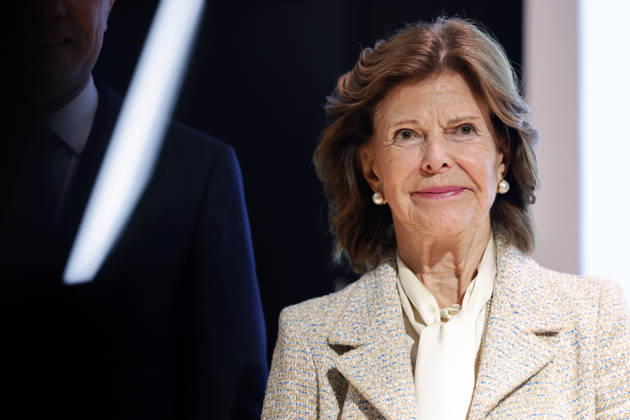 Queen Silvia of Sweden during her visit to the Luisen Gymnasium in Düsseldorf. The Queen attended the Luisen Gymnasium in Düsseldorf during her school years; today, it is located in a new building at a different site. Düsseldorf, October 9, 2026, North Rhine-Westphalia, Germany Copyright: xChristophxHardtx