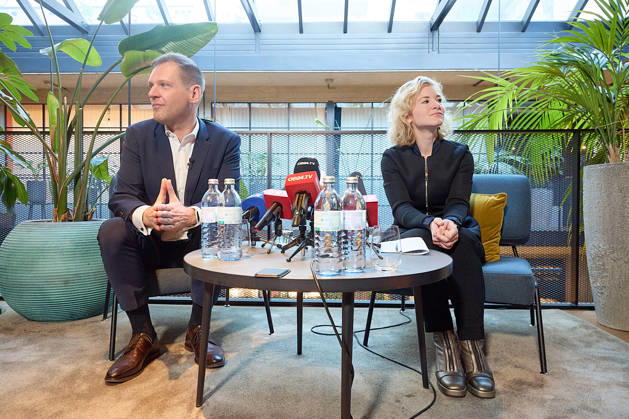 - Wien 09.10.2026 - Nach den gestrigen Entscheidungen um die interimistische Parteiführung der Bundes-SPÖ gab es heute im Hotel Gilbert eine Pressekonferenz der neuen geschäftführenden Dopplspitze der SPÖ die bis Anfang 2027 die Geschäfte leiten wird bis ein neuer SPÖ Bundesparteivorstand gewählt wird. PHOTO: Die Übergangsvorsitzenden der SPÖ, Klubobmann Philip Kucher (L), Frauenchefin Eva-Maria Holzleitner beim Pressegspräch. Vienna (AUSTRIA) - Following yesterday’s decisions regarding the interim leadership of the federal SPÖ, a press conference was held today at the Hotel Gilbert by the SPÖ’s new co-leadership team, which will manage the party’s affairs until early 2027, when a new federal executive committee of the SPÖ is elected.